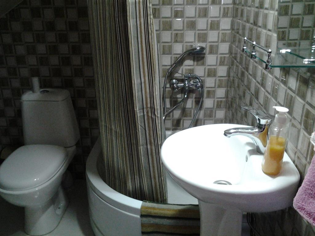 Mari Guest House Telavi Esterno foto