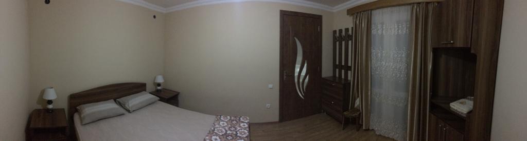 Mari Guest House Telavi Esterno foto