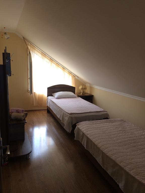 Mari Guest House Telavi Esterno foto