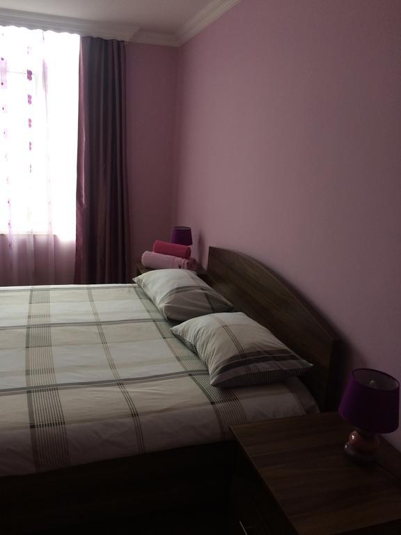 Mari Guest House Telavi Esterno foto