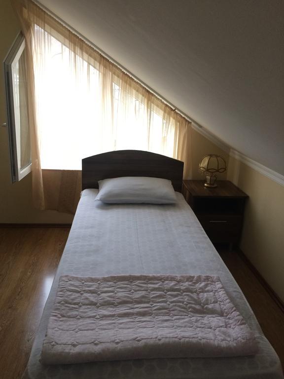 Mari Guest House Telavi Esterno foto