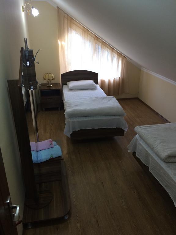 Mari Guest House Telavi Esterno foto