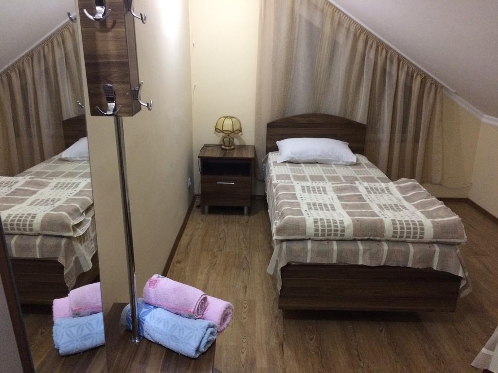 Mari Guest House Telavi Esterno foto