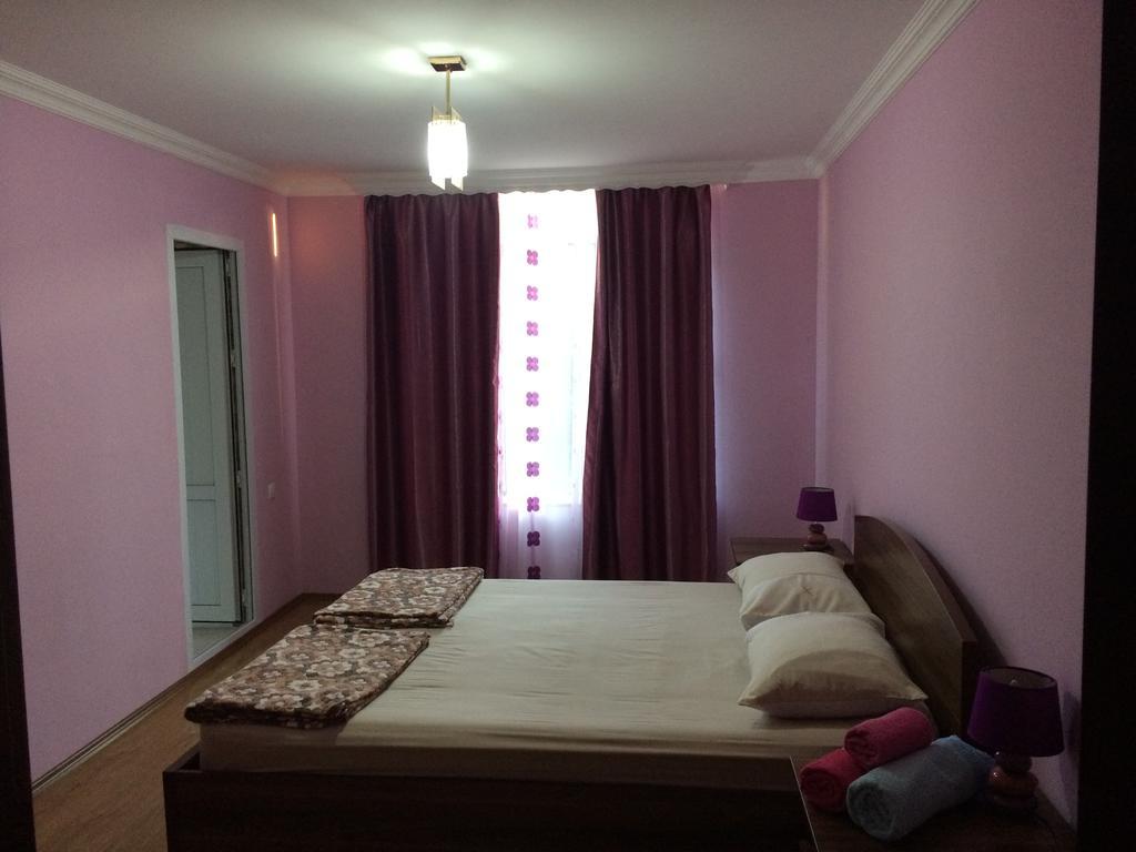 Mari Guest House Telavi Esterno foto