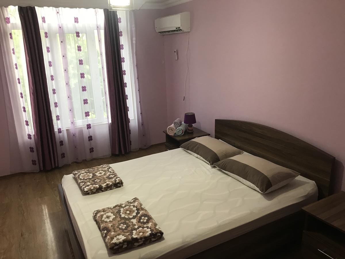 Mari Guest House Telavi Esterno foto
